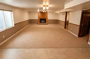 8590 S Snowville Dr, Sandy, UT 84093 - Photo 27