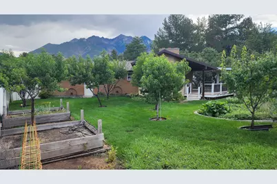 8590 S Snowville Dr, Sandy, UT 84093 - Photo 41