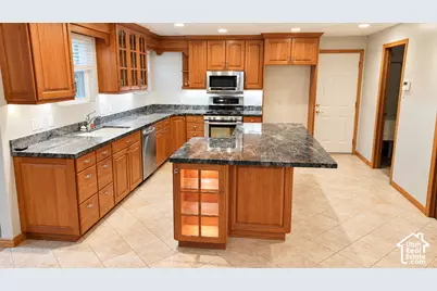 8590 S Snowville Dr, Sandy, UT 84093 - Photo 5