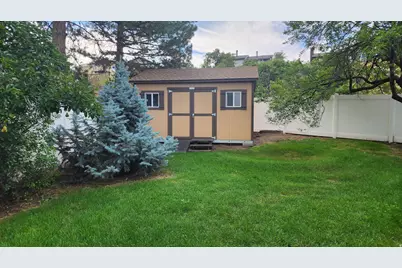 8590 S Snowville Dr, Sandy, UT 84093 - Photo 37
