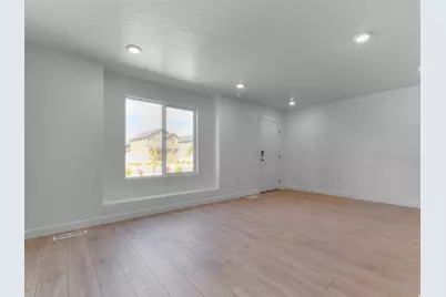 1684 N Copper Dr #1305, Tooele, UT 84074 - Photo 7