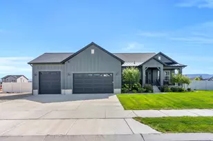 4822 N Canaan Peak Dr, Eagle Mountain, UT 84005 - Photo 1