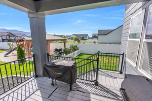 4822 N Canaan Peak Dr, Eagle Mountain, UT 84005 - Photo 47