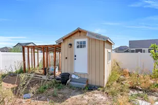 4822 N Canaan Peak Dr, Eagle Mountain, UT 84005 - Photo 39