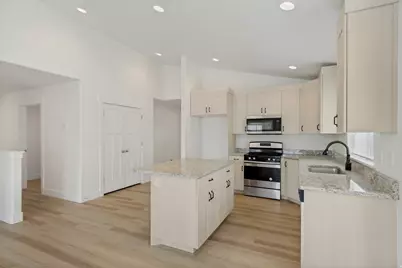 1862 E Magnolia Cir, Eagle Mountain, UT 84005 - Photo 7