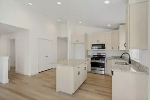 1862 E Magnolia Cir, Eagle Mountain, UT 84005 - Photo 7