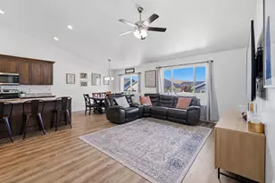 91 E Royal Land Dr, Santaquin, UT 84655 - Photo 9