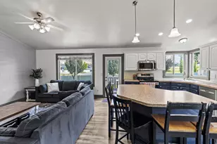 572 Willow Cir, North Logan, UT 84341 - Photo 5