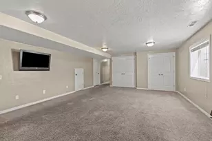 572 Willow Cir, North Logan, UT 84341 - Photo 17