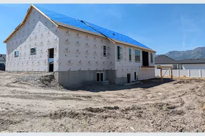 698 W 30 S, Hyrum, UT 84319 - Photo 5