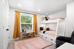 88 W 50 S, Centerville, UT 84014 - Photo 9