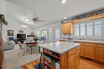 166 S Ridgeview Dr, Orem, UT 84058 - Photo 13