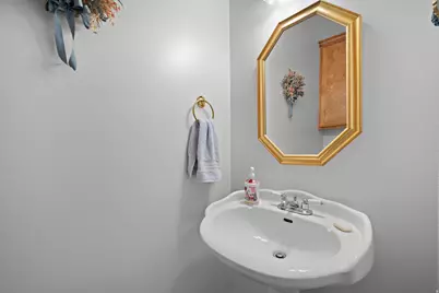 166 S Ridgeview Dr, Orem, UT 84058 - Photo 21