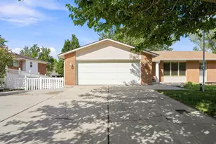 10324 S 2505 E, Sandy, UT 84092 - Photo 3