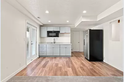 10324 S 2505 E, Sandy, UT 84092 - Photo 23