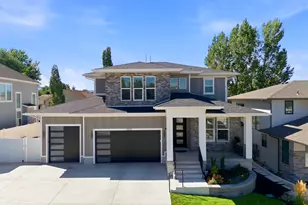 330 E Sandy Oaks Dr S, Sandy, UT 84070 - Photo 1