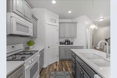 4462 W Mountain Run Ln W, Herriman, UT 84096 - Photo 5