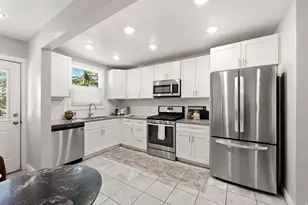 2136 S 2300 E, Salt Lake City, UT 84109 - Photo 13