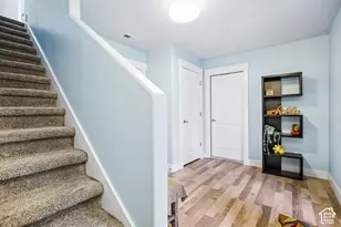 669 E Falconer Ct S, Draper, UT 84020 - Photo 7