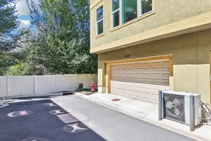 669 E Falconer Ct S, Draper, UT 84020 - Photo 29