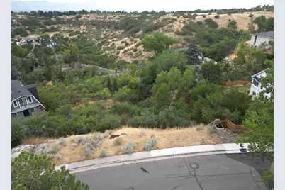 10156 S Majestic Canyon Rd E, Sandy, UT 84092 - Photo 13