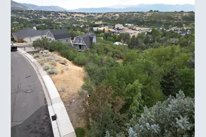 10156 S Majestic Canyon Rd E, Sandy, UT 84092 - Photo 15