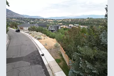 10156 S Majestic Canyon Rd E, Sandy, UT 84092 - Photo 21