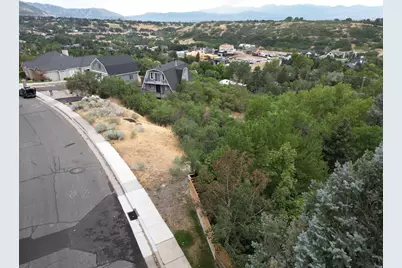 10156 S Majestic Canyon Rd E, Sandy, UT 84092 - Photo 19