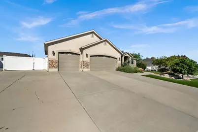 10098 S 3490 W, South Jordan, UT 84095 - Photo 3