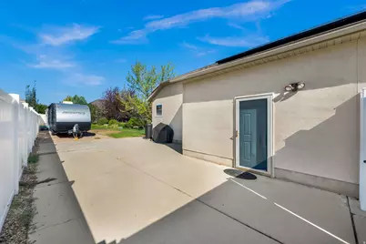 10098 S 3490 W, South Jordan, UT 84095 - Photo 33