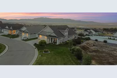139 N 950 E, Hyde Park, UT 84318 - Photo 9