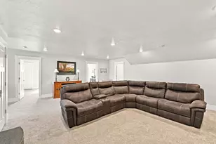 139 N 950 E, Hyde Park, UT 84318 - Photo 37