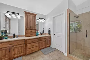 2340 E 3000 S, Salt Lake City, UT 84109 - Photo 17
