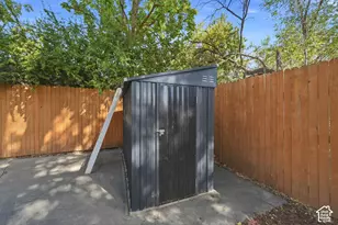 2340 E 3000 S, Salt Lake City, UT 84109 - Photo 37