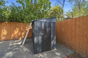 2340 E 3000 S, Salt Lake City, UT 84109 - Photo 37