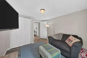 2340 E 3000 S, Salt Lake City, UT 84109 - Photo 25