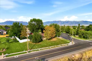 2455 S Bluff Rd, Syracuse, UT 84075 - Photo 5
