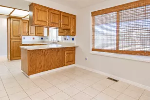 2455 S Bluff Rd, Syracuse, UT 84075 - Photo 7