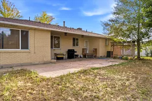 2455 S Bluff Rd, Syracuse, UT 84075 - Photo 29