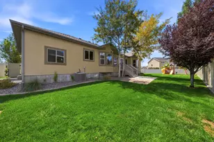 2042 W 2185 S, Woods Cross, UT 84087 - Photo 19