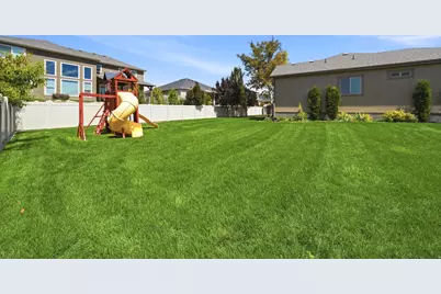 2042 W 2185 S, Woods Cross, UT 84087 - Photo 21
