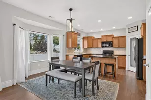 2042 W 2185 S, Woods Cross, UT 84087 - Photo 7