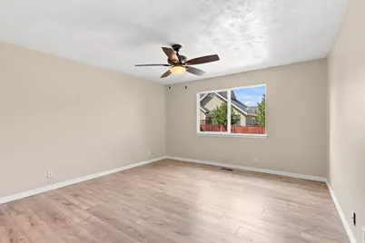 1360 W 6690 S #E102, West Jordan, UT 84084 - Photo 7