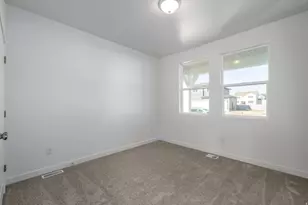 1528 W Everblooming Dr, Saratoga Springs, UT 84045 - Photo 5