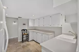 241 N Vine St, Salt Lake City, UT 84103 - Photo 11