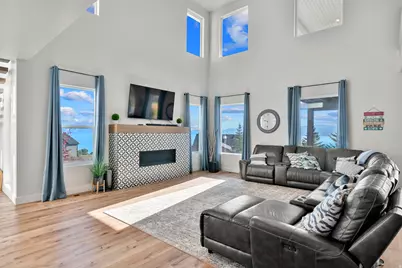 330 W Morning Star Cir, Garden City, UT 84028 - Photo 37