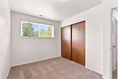 471 E 5600 S #4, Murray, UT 84107 - Photo 3