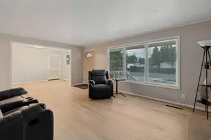 927 E 5650 S, Murray, UT 84121 - Photo 5