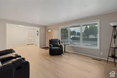 927 E 5650 S, Murray, UT 84121 - Photo 11