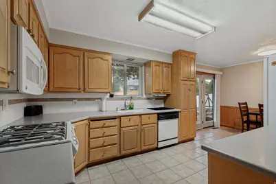 927 E 5650 S, Murray, UT 84121 - Photo 9